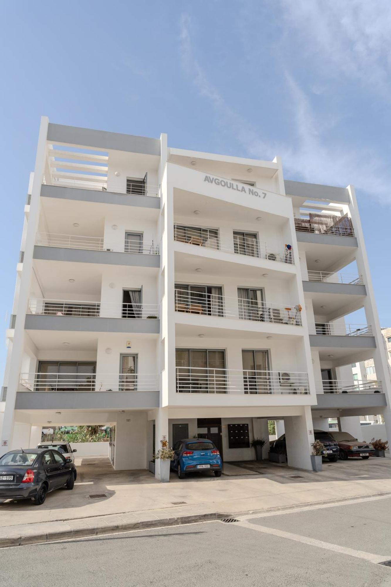 לרנקה Violet Dusk City Center Flat מראה חיצוני תמונה