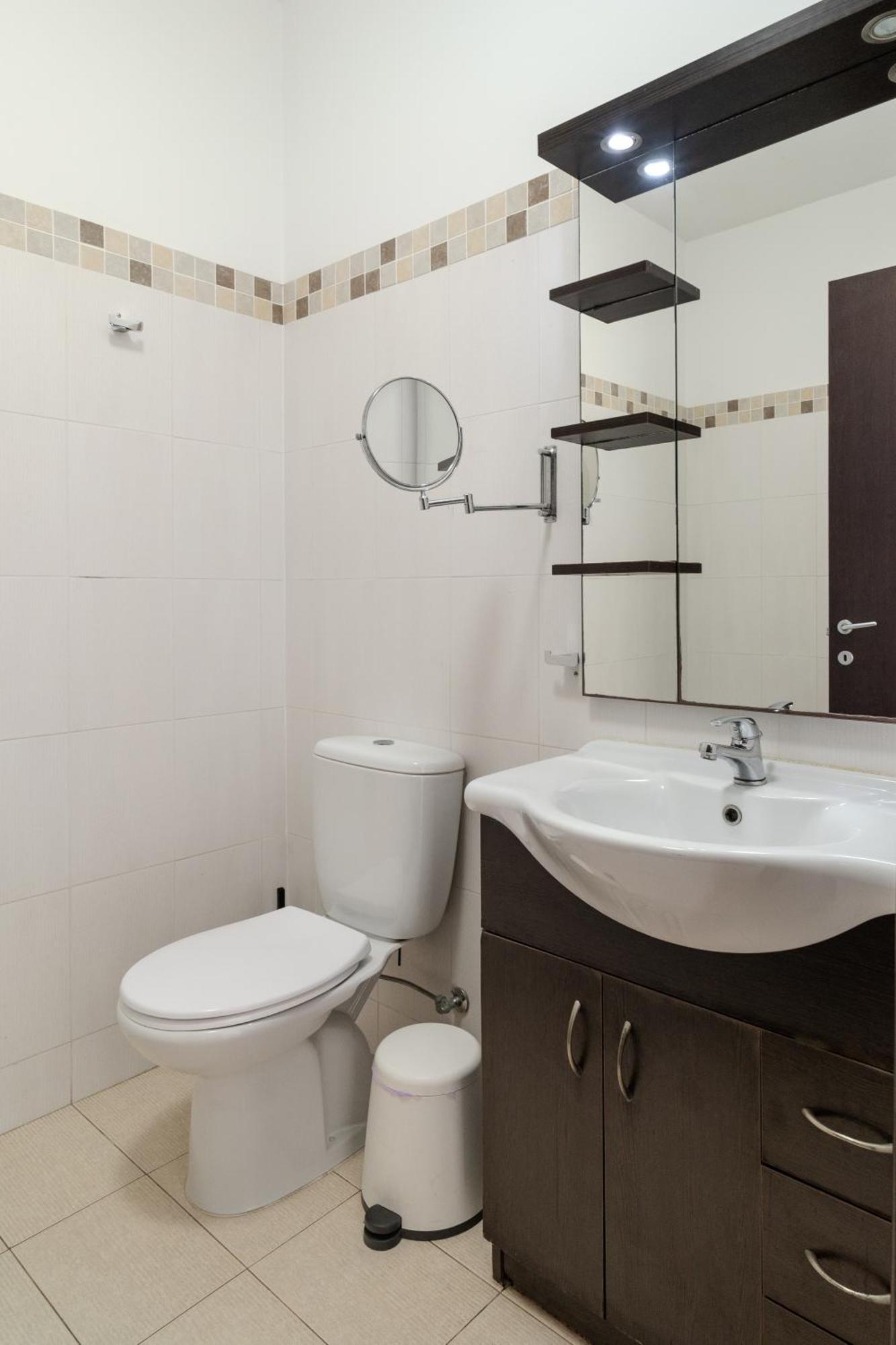 לרנקה Violet Dusk City Center Flat מראה חיצוני תמונה