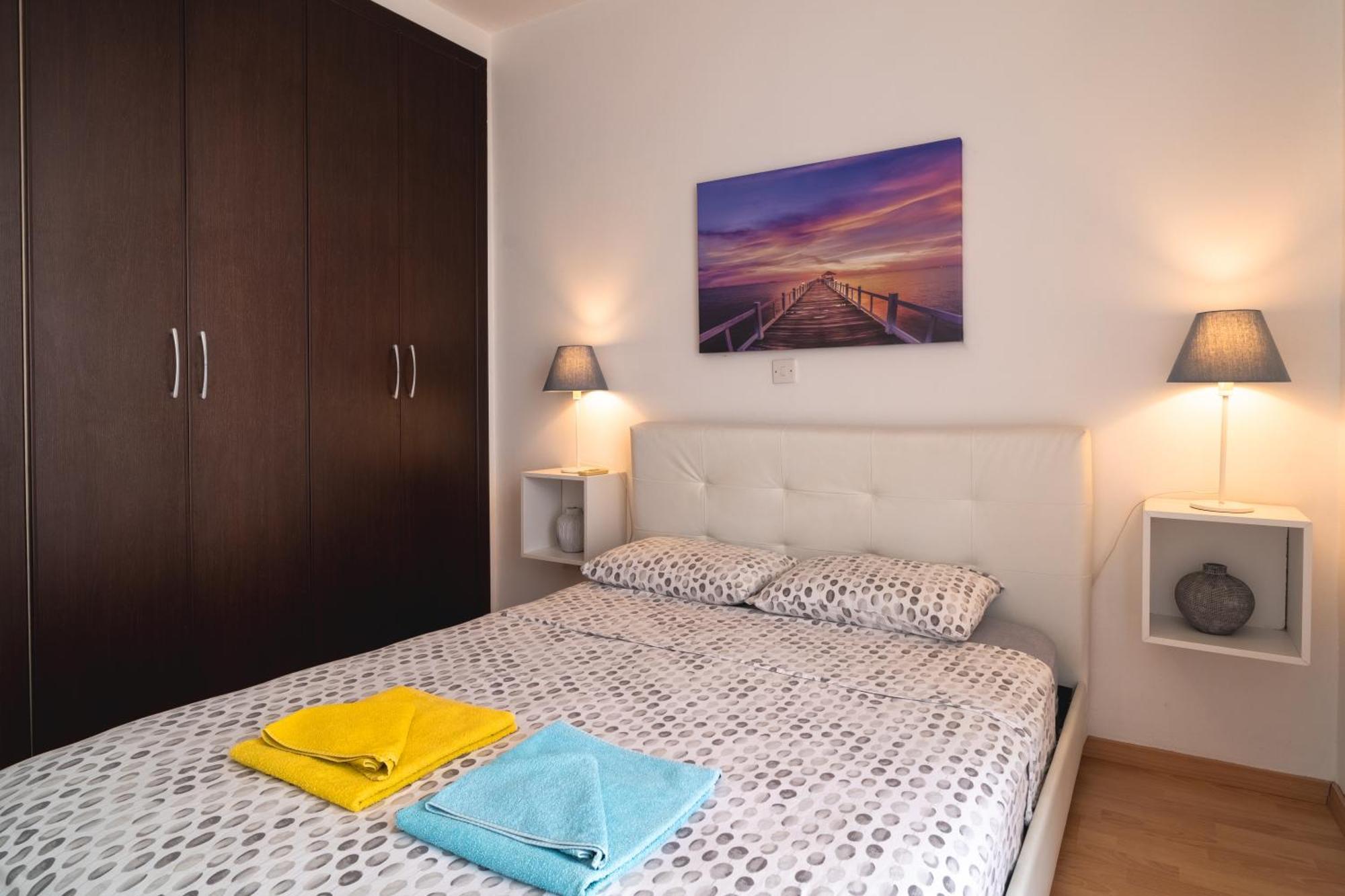 לרנקה Violet Dusk City Center Flat מראה חיצוני תמונה