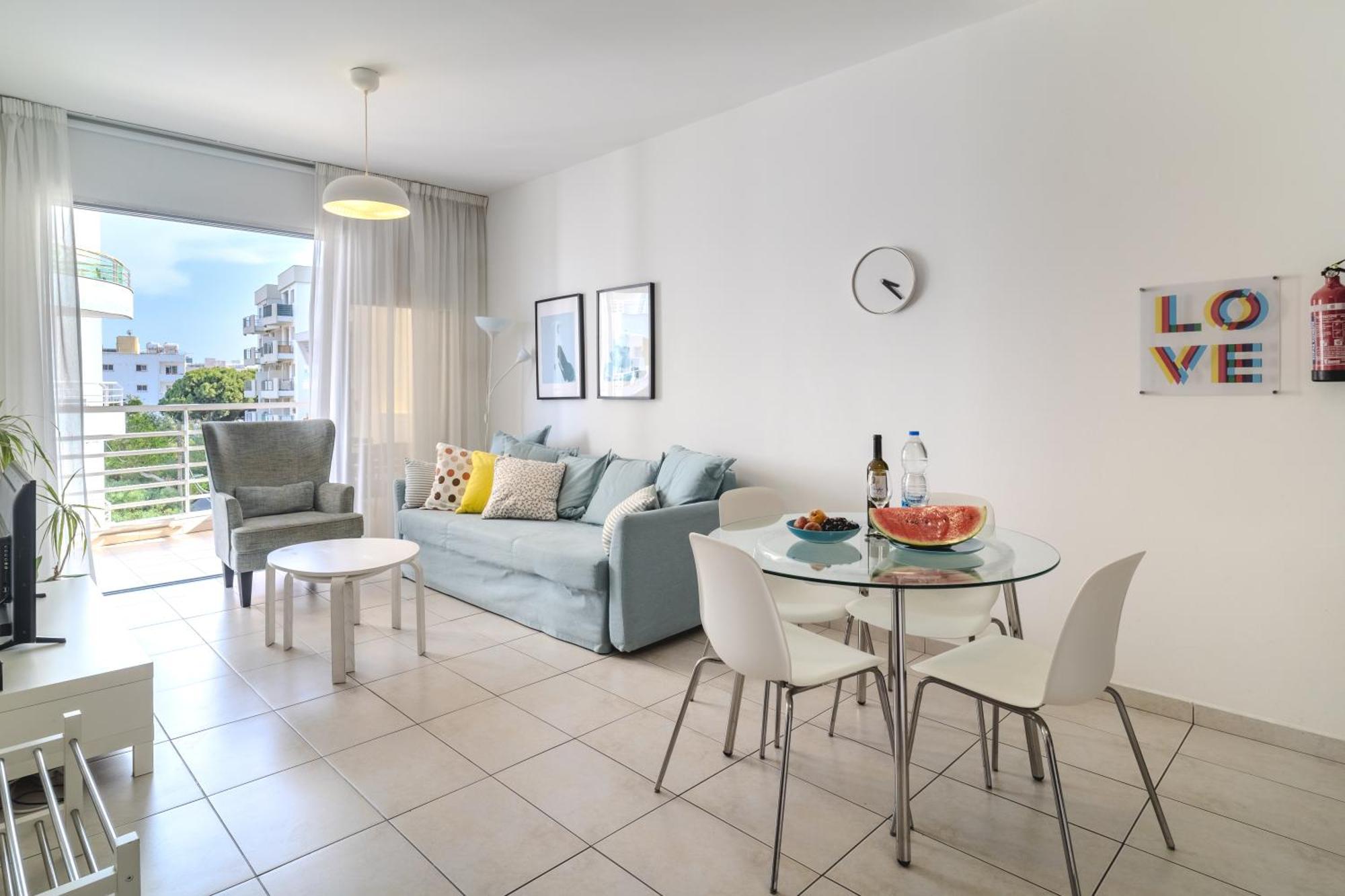 לרנקה Violet Dusk City Center Flat מראה חיצוני תמונה
